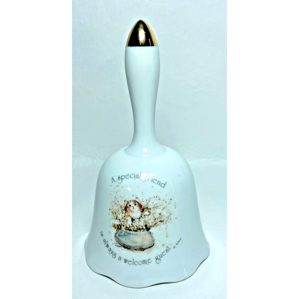 Vtg 1974 HOLLY HOBBIE BELL "A Special Friend Is Always A Welcome Guest" 6"‎